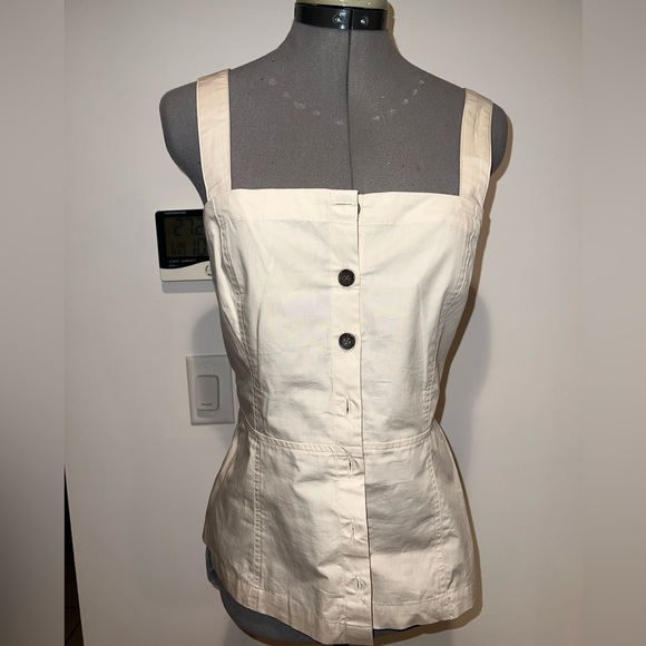 Button Down Tank
Color:Barely Beige
Size:10 - Picture 2 of 5